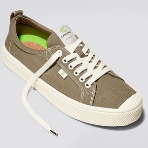 CARIUMA Women’s Canvas Sneak, color Sand, with contrasting thread. Size 7.5